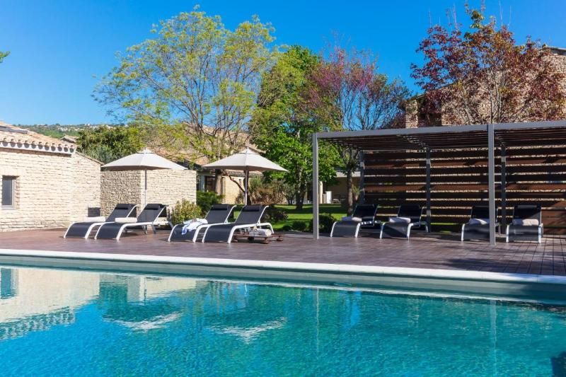 Hotel Carcarille-Restaurant le C 3 estrelas em Gordes