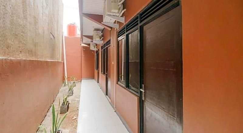 Formerly RedDoorz Syariah @ Bulak Kapal 2 estrellas en Bekasi