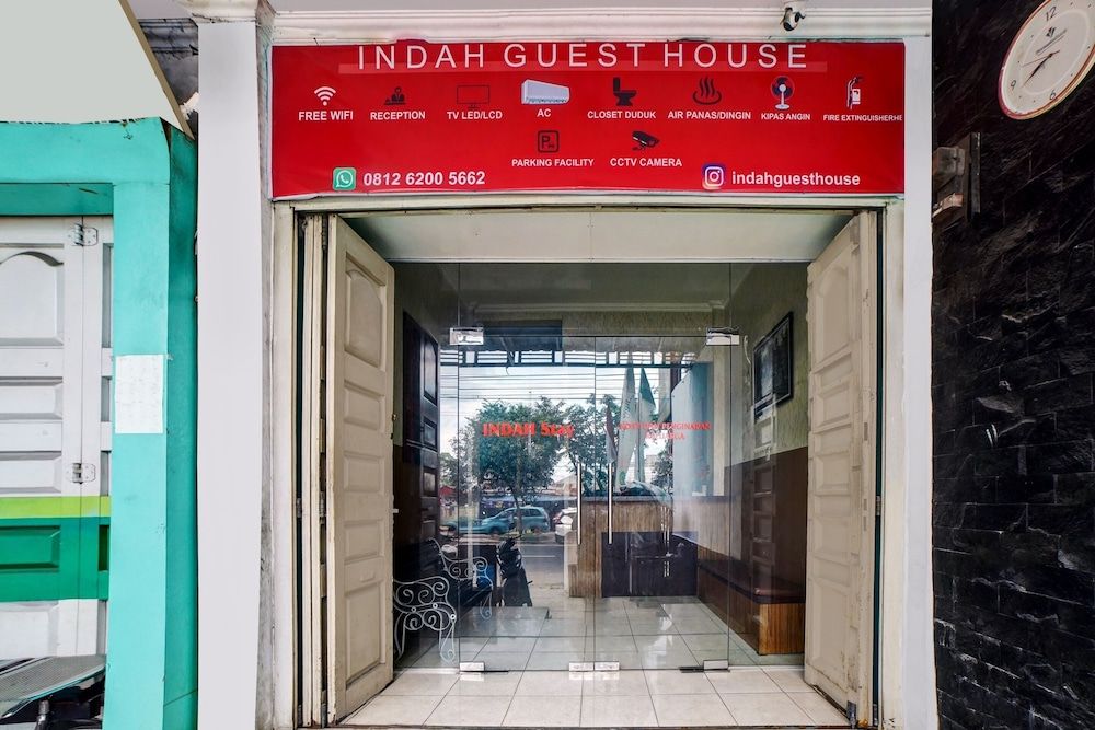 OYO 90515 Indah Guest House 2 estrellas en Medan