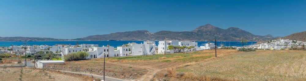 Elea Milos 3 estrellas en Adamas