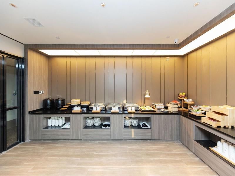 Hanting Hotel Changsha Yingbin Road Metro Station 2