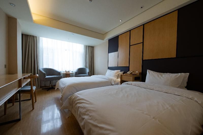 Ji Hotel (Urumqi Railway Bureau) 3