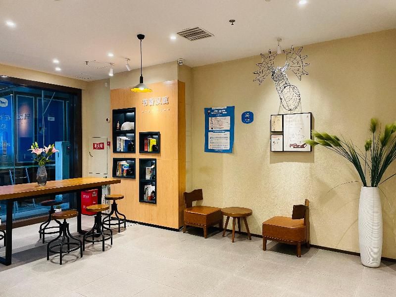 Hanting Hotel (Yibin Zhongshan Street) 2 estrelas em Yibin