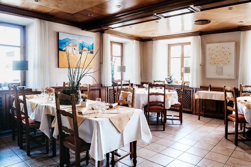 Logis Hotel Au Lion Rouge 3 étoiles à Bartenheim