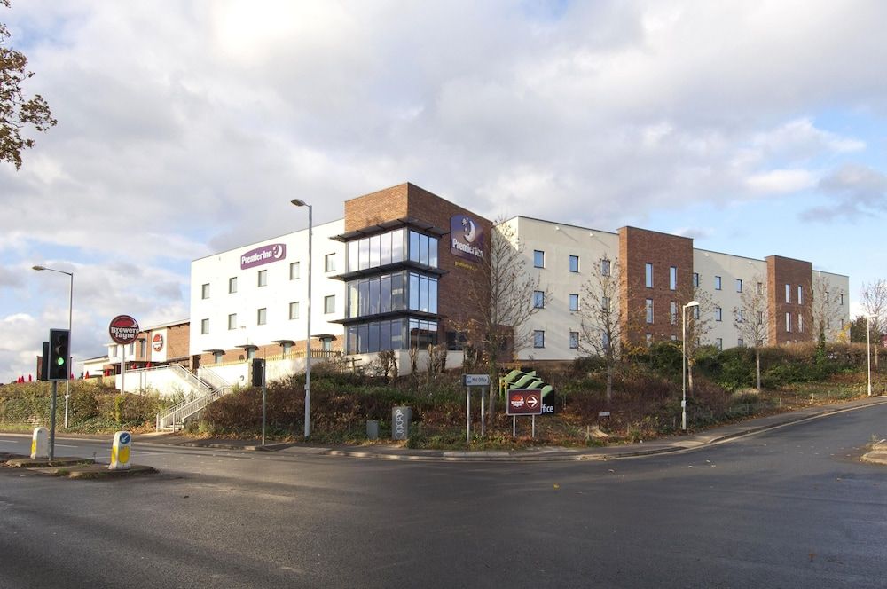 Premier Inn Exeter - M5 J29