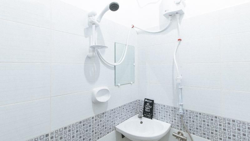 Reddoorz Near Iloilo International Airport 2