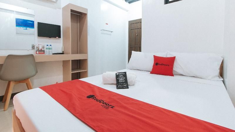 Reddoorz Near Iloilo International Airport 3