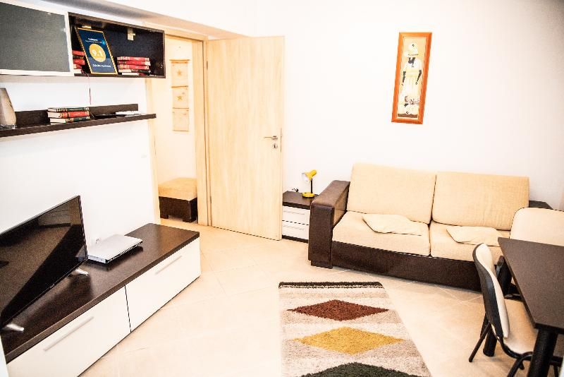 Club Onix Apartments