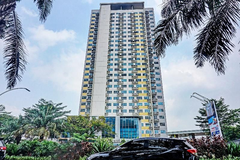 Collection O 91652 The Springlake Summareconbekasi 2
