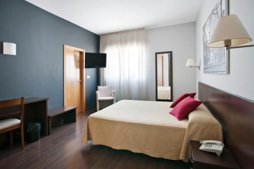 Hostal T4 2