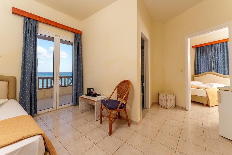 Dedalos Beach Hotel 3