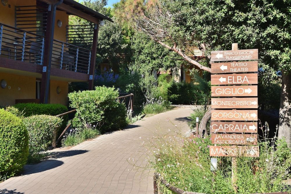 Canado Club Family Village 2