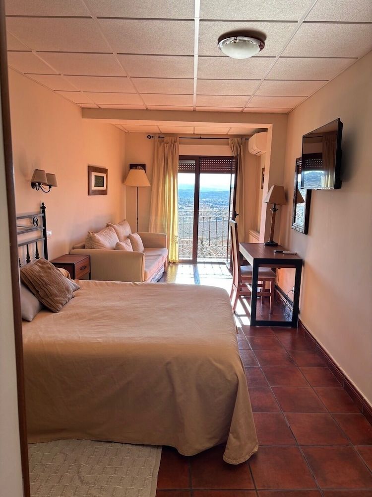 HOTEL RESTAURANTE EL CASTREJON 2