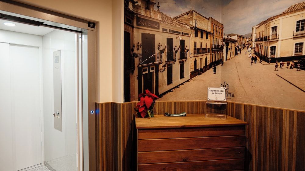 Hostal Central Marmolejo 2