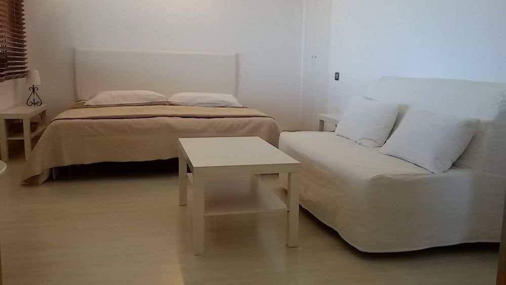 Lovely Cat's Room Urrunaga 1