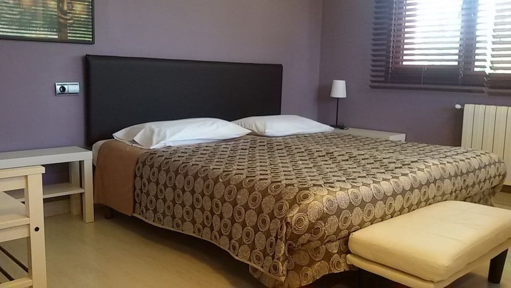 Lovely Cat's Room Urrunaga 3