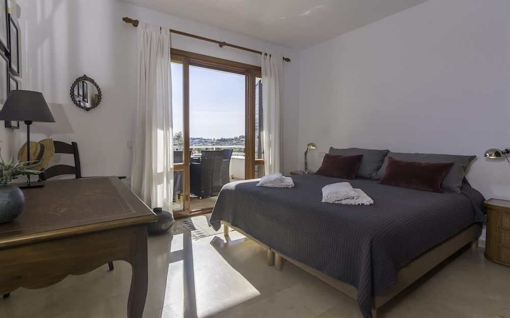 Penthouse First Line Golf - Marbella 2