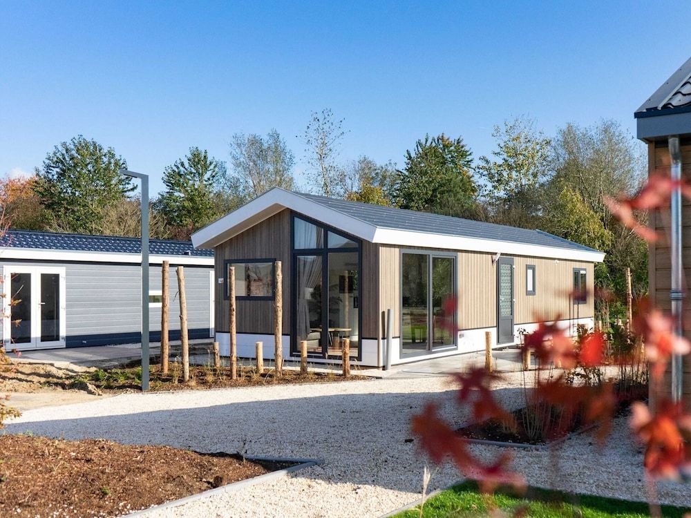 Modern Chalet With Dishwasher Near Efteling -1 estrellas en Kaatsheuvel