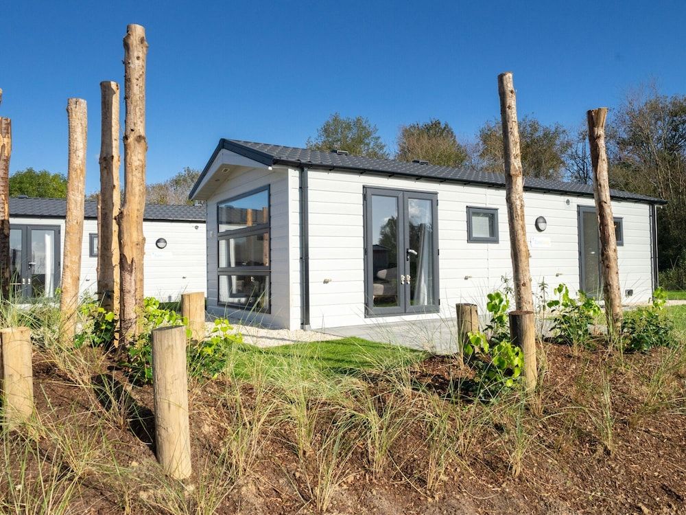 Nice Chalet With Dishwasher, Near Efteling -1 estrellas en Kaatsheuvel
