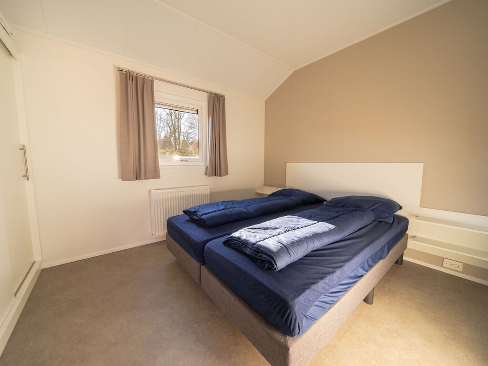 Comfortable Chalet With Microwave, Near Efteling 2