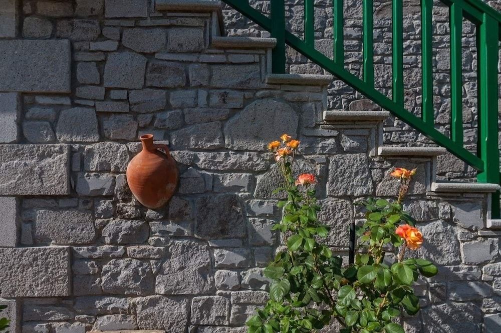 Lithoessa Traditional Rooms 2