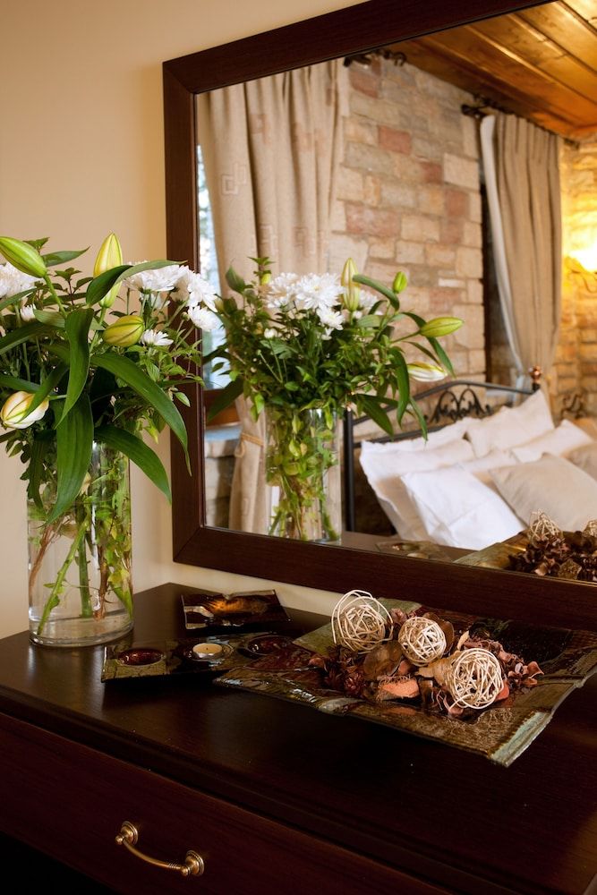 Nisista Lodge Mountain View 3