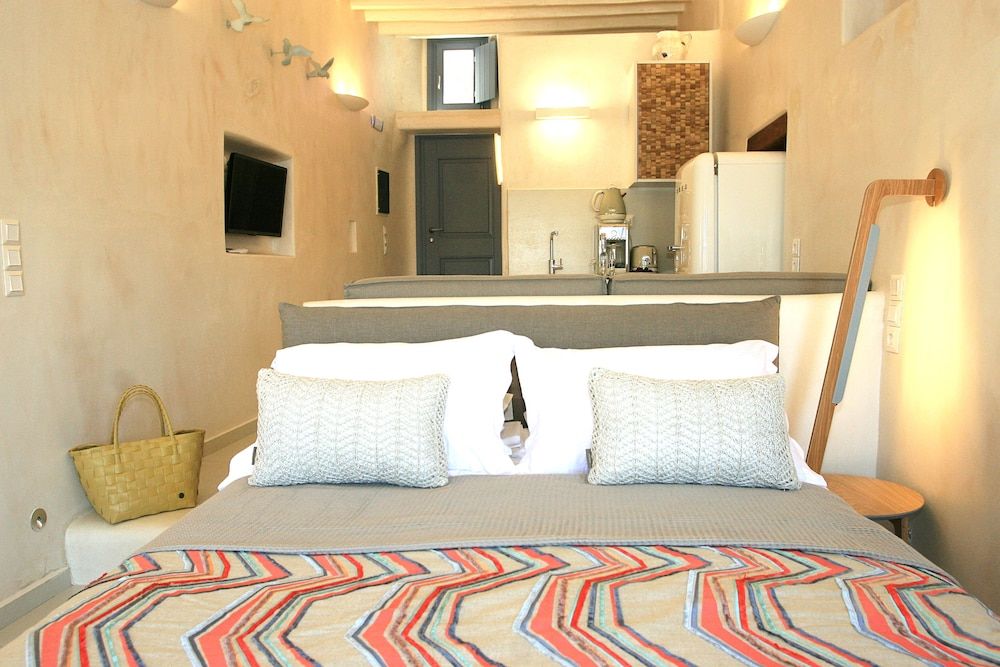 Esperia Luxury Suites