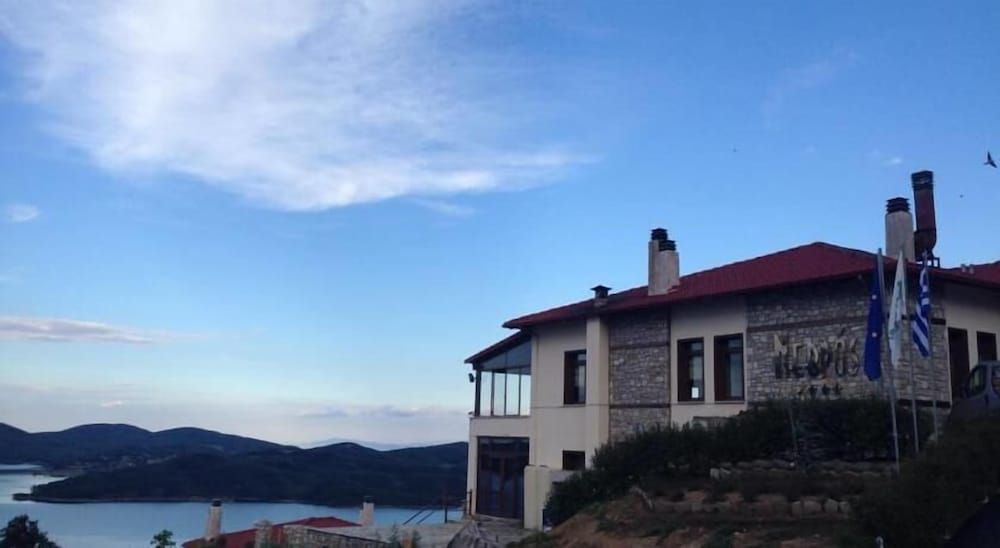 Nevros Hotel Resort & Spa 4 estrelas em Neochori