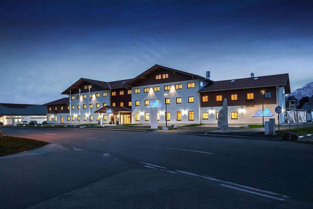 Hey Lou Hotel Piding 1