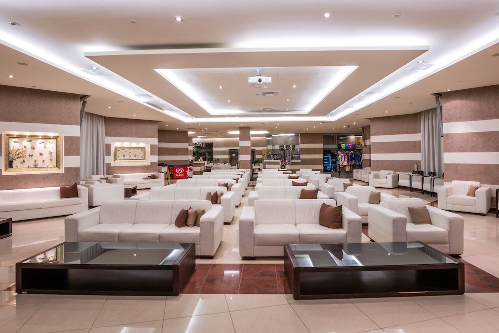 Konstantinos Palace 3