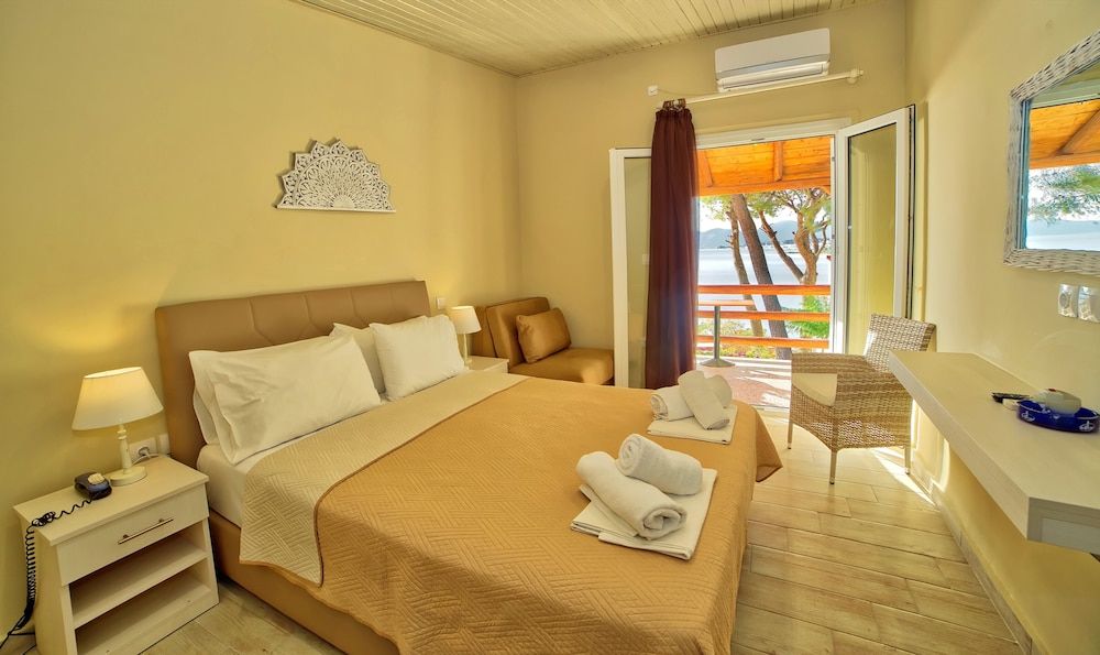 VENUS BEACH HOTEL 3
