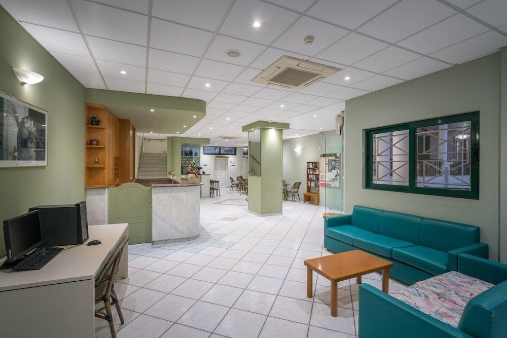 Alamis Hotel & Apartments 3