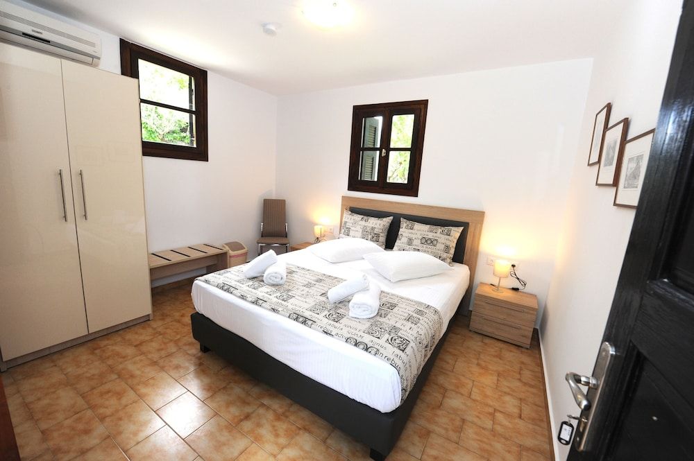 Castle View Bungalows 2