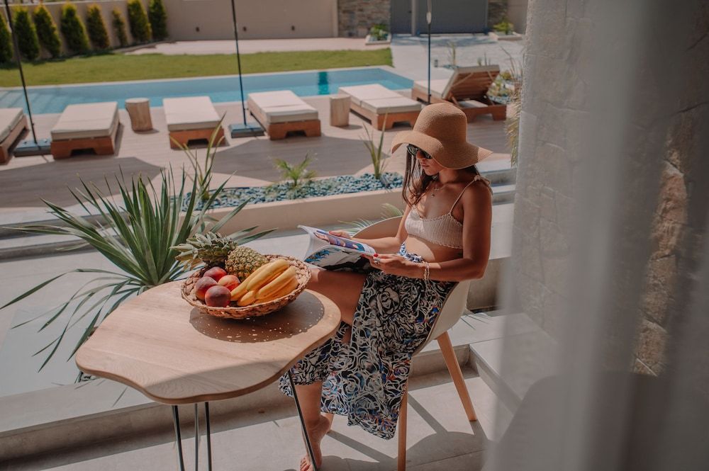 Marble Luxury Suites 2