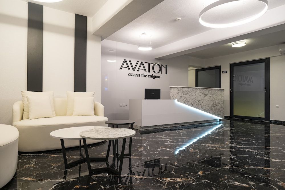 Avaton Luxury Resort 2