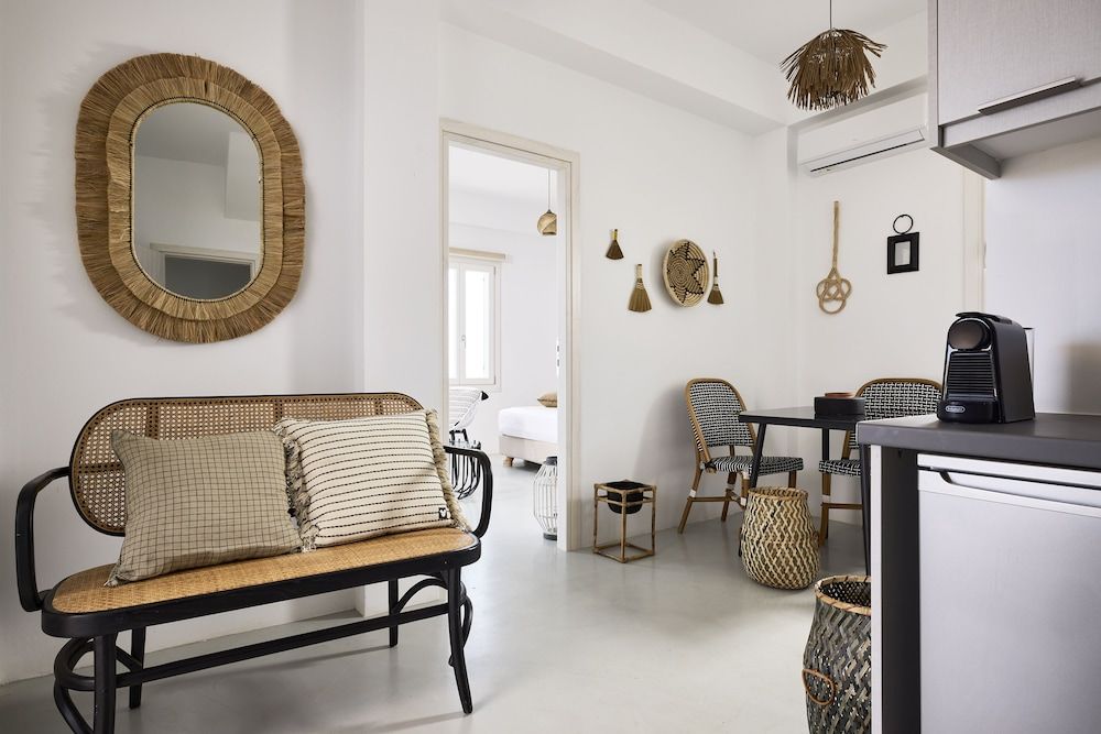 Ianemi Suites by K4 Kythnos 2