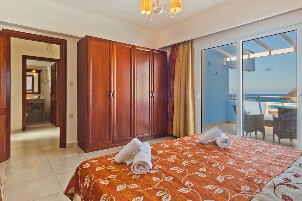 Royal Beach Karpathos 3