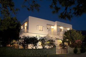 HOTEL DOUKISSA