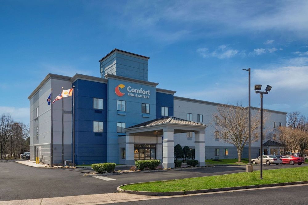 Comfort Inn & Suites Ashland – Richmond North 1