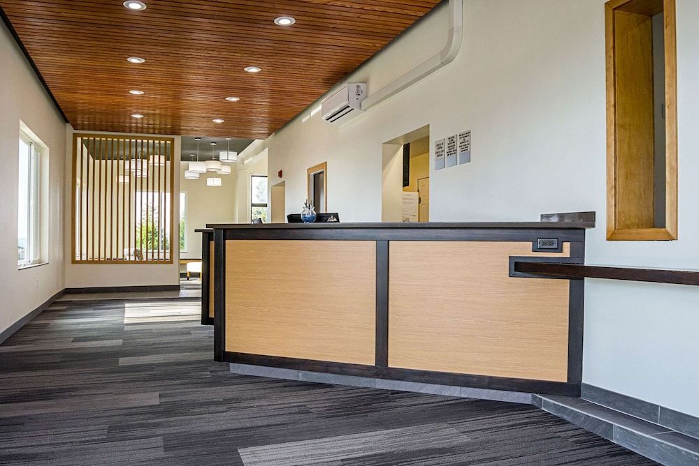 Quality Inn & Suites Clackamas – Portland 2