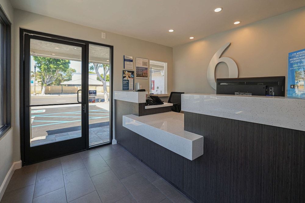 Motel 6 Tustin, CA – Orange County 2