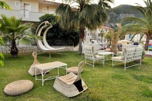The Blue Lagoon Deluxe Hotel 3