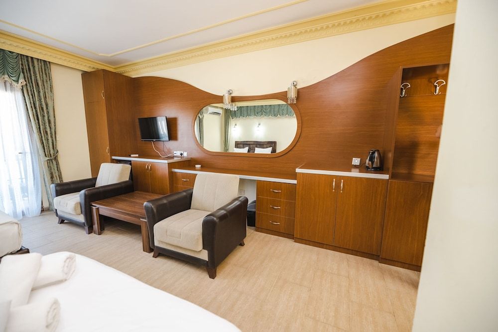 Riverside Garden Resort 2