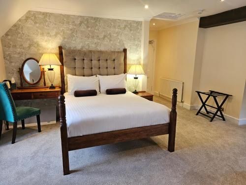 Taychreggan, Signature Collection by Eight Continents 3