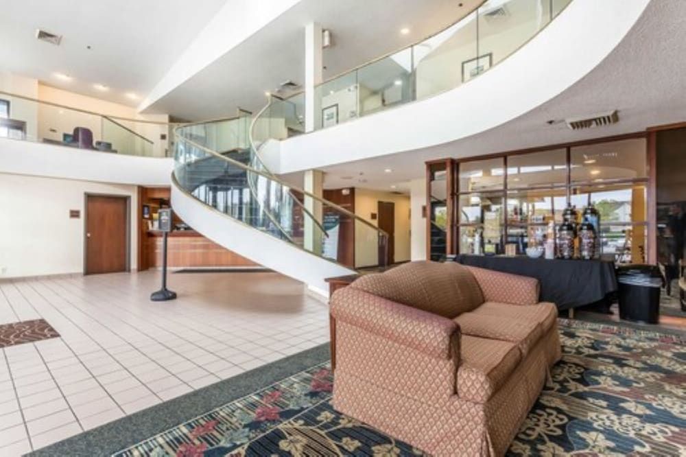 Comfort Inn Cleveland Airport 2