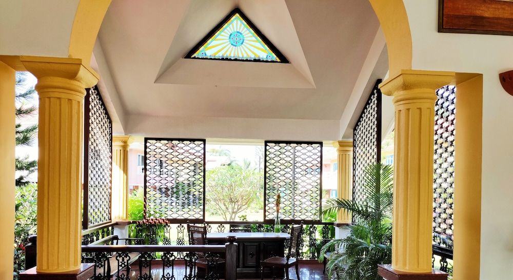 Coconut Grove Beach Resort 2