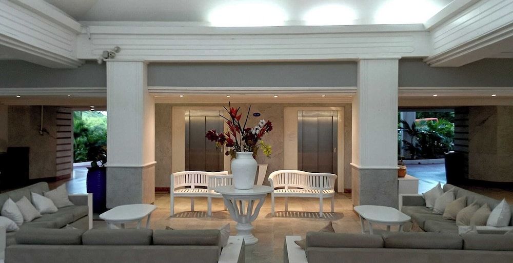 Sapphire Beach Club Resort 2