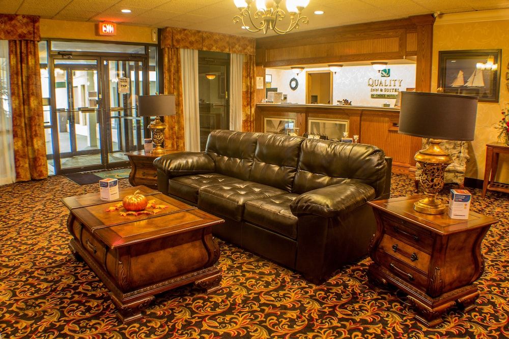 Quality Inn & Suites Erie near Casino 3