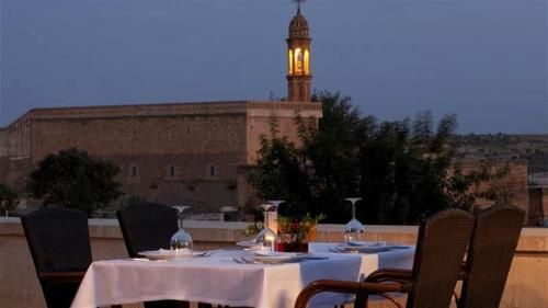 Kasr-i Nehroz Hotel 3