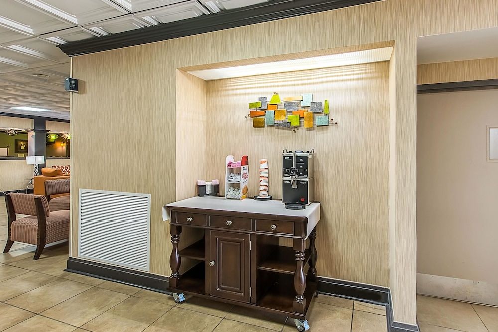 Clarion Inn Columbia Airport 3